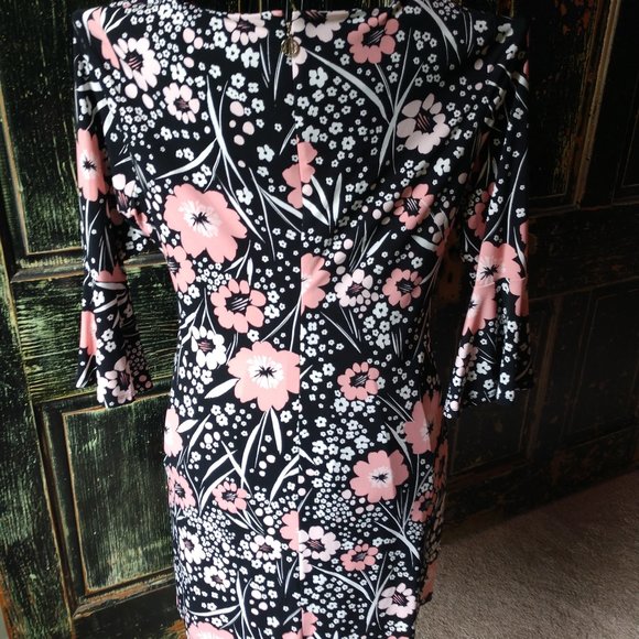 Spring Petals - Picture 2 of 6